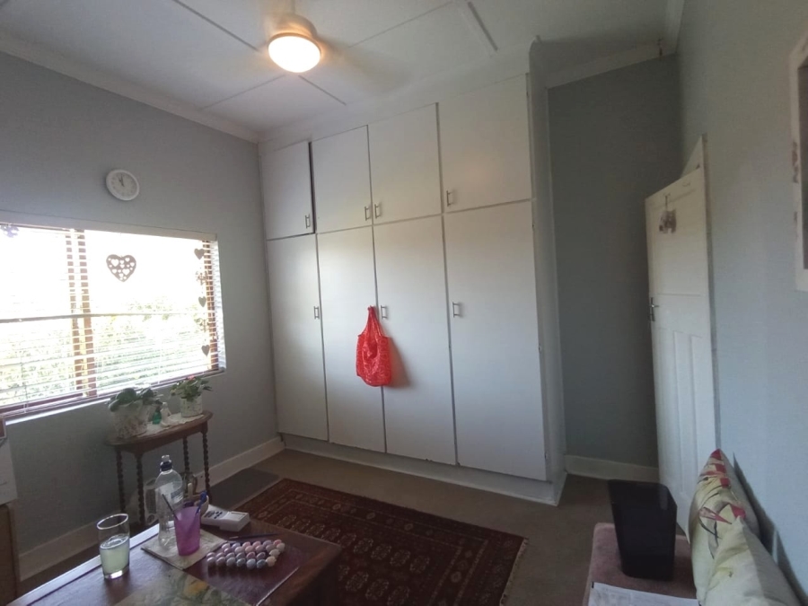 5 Bedroom Property for Sale in Berea Eastern Cape